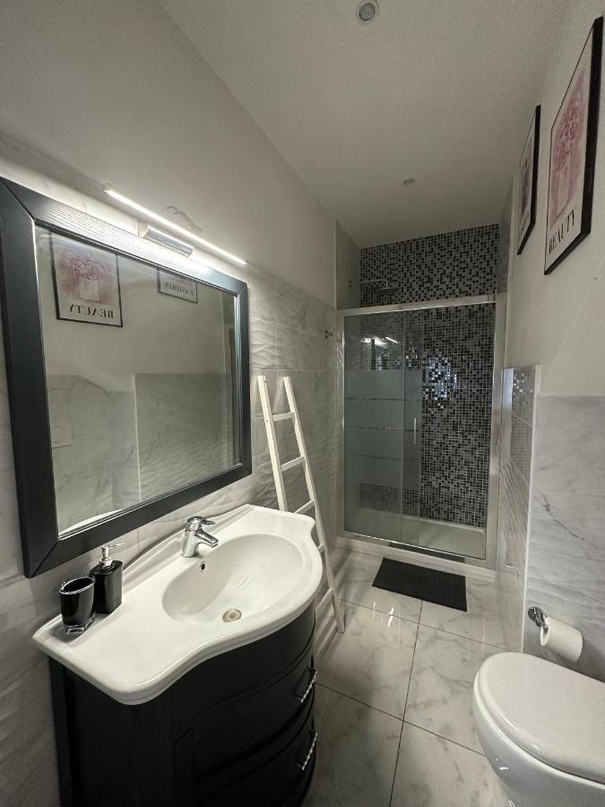 Celio 83 Luxury Apartment โรม ภายนอก รูปภาพ